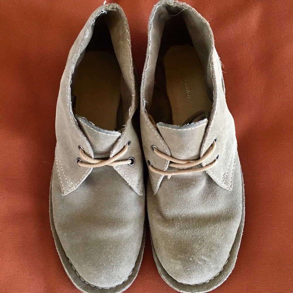 chukka shoes